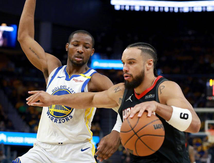 库里在DWG比赛中出色防守，赛况扑朔迷离引发热议！